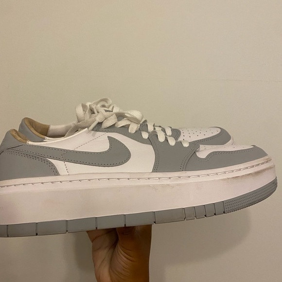 JORDAN 1 ELEVATE LOW WOLF GREY SIZE: 11.5 womens - Picture 2 of 7